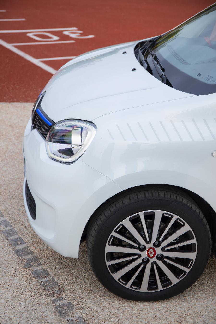 Детали экстерьера Renault Twingo le coq sportif 2019 года  (фото 17 из 28)